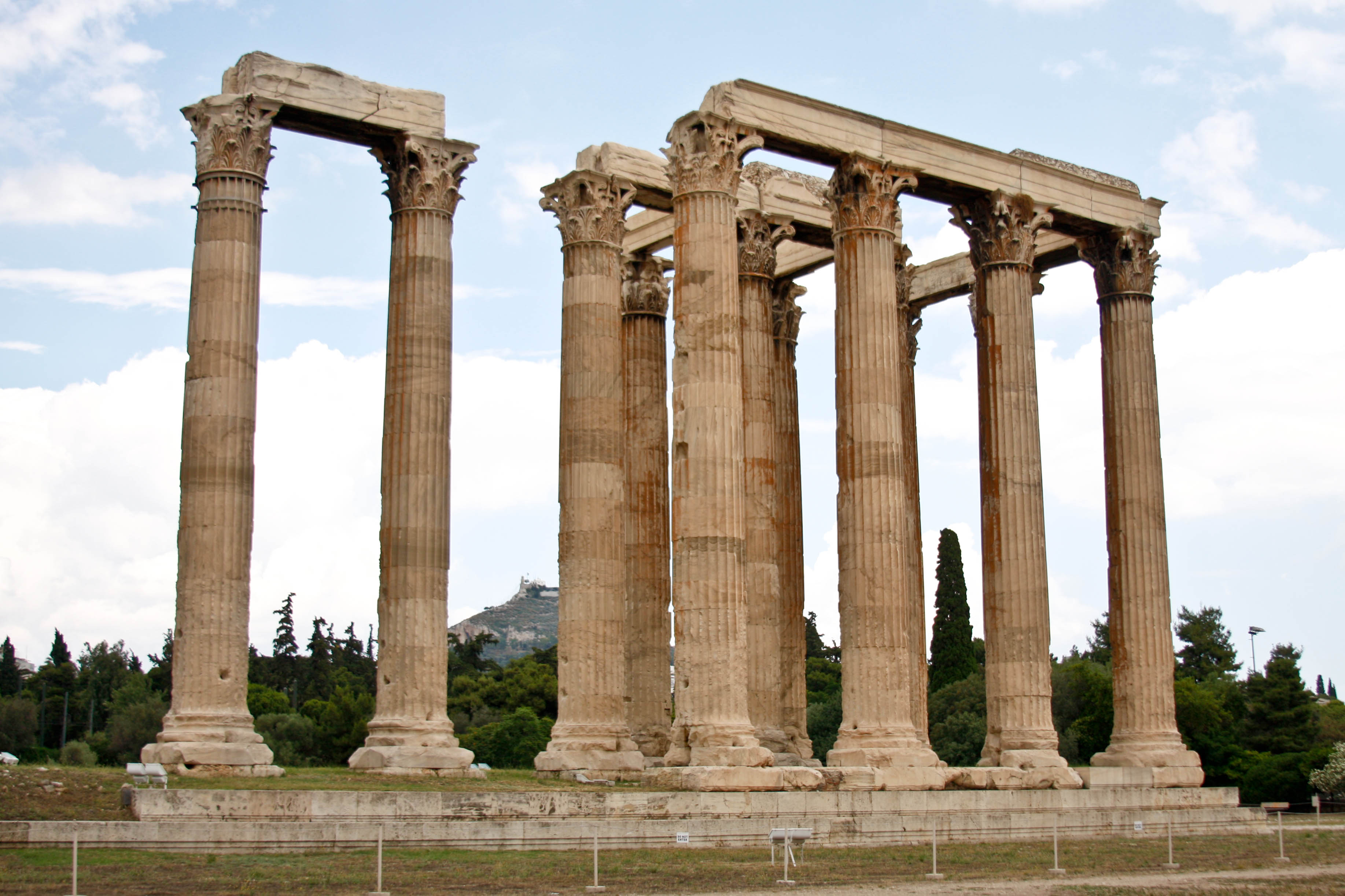 Temple of Olympian Zeus, Athens, Greece бесплатно